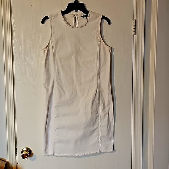 Dress - Picture 1 of 8